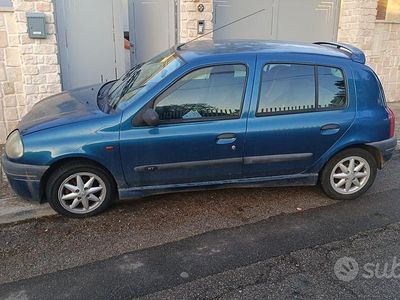 Usata Renault Clio II 2000 Blu Berlina