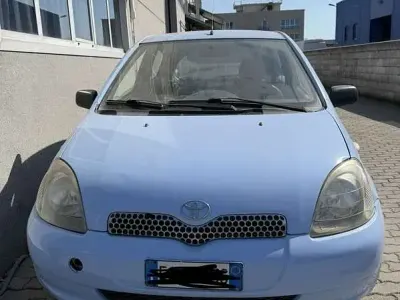 Usata Toyota Yaris 68 CV (50 kW) 2001 Berlina