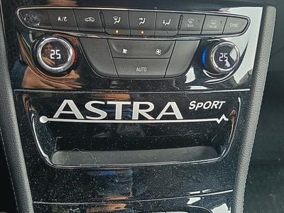 Usata Opel Astra 110 CV (80 kW) 2018 Nero Berlina