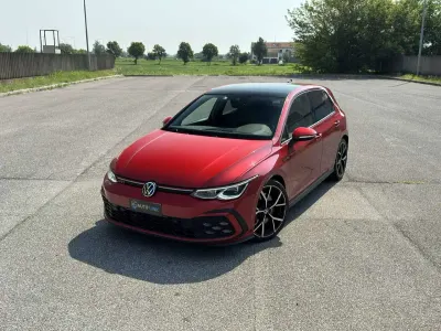 Usata VW Golf VIII GTI 245 CV (180 kW) 2022 Kings red metallic Berlina