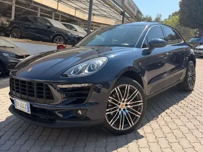 Usata Porsche Macan 250 CV (183 kW) 2017 Blu/azzurro SUV