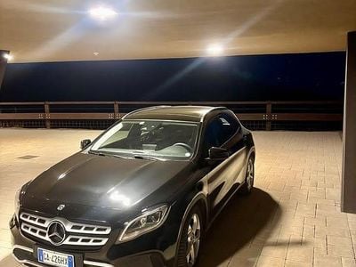 Usata Mercedes GLA200 Business 156 CV (114 kW) 2019 Nero SUV