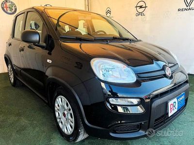 Usata Fiat Panda Garmin 70 CV (51 kW) 2024 Nero Utilitaria