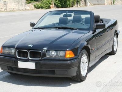 Usata BMW 318 Efficient Dynamics 140 CV (102 kW) 1994 Nero Cabrio