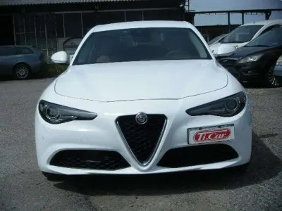 Usata Alfa Romeo Giulia Super 200 CV (147 kW) 2018 Bianco Berlina