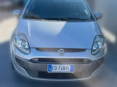 Usata Fiat Punto Evo Emotion 90 CV (66 kW) 2010 Utilitaria