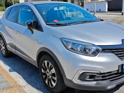 Usata Renault Captur 90 CV (66 kW) 2019 Grigio SUV