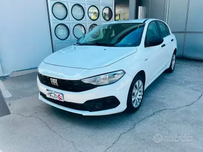 Usata Fiat Tipo Life 100 CV (73 kW) 2021 Bianco Berlina