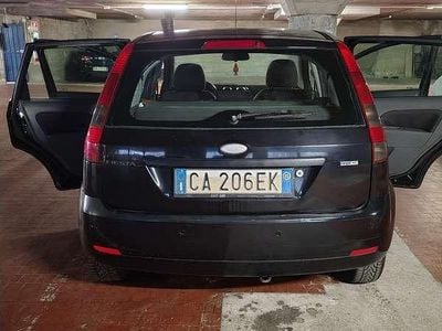 Usata Ford Fiesta Ghia 68 CV (50 kW) 2002 Berlina