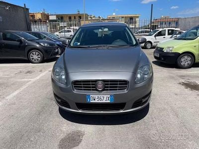 Occasion Fiat Croma Active 120 ch (88 kW) 2009 Gris Break