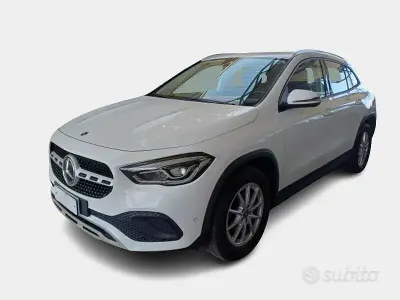 Usata Mercedes GLA200 Business 150 CV (110 kW) 2021 Bianco SUV
