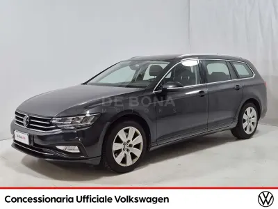 Usata VW Passat Business 122 CV (89 kW) 2021 Grigio urano Station wagon