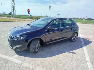 Usata Peugeot 308 Allure 120 CV (88 kW) 2019 Berlina