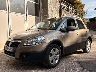 Usata Fiat Sedici 107 CV (78 kW) 2008 Marrone SUV