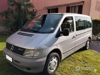 Usata Mercedes Vito 122 CV (89 kW) 2002 Grigio Furgone