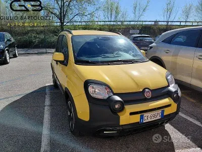 Begagnad Fiat Panda Cross Cross 70 HK (51 kW) 2025 Gul Halvkombi