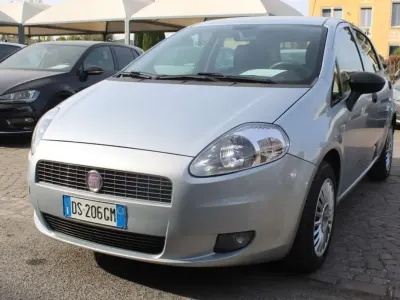 Usata Fiat Grande Punto Dynamic 65 CV (47 kW) 2008 Argento Utilitaria
