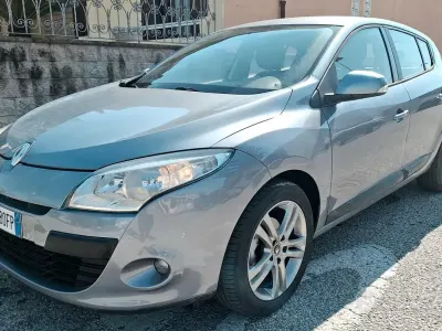 Usata Renault Mégane III 90 CV (66 kW) 2009 Berlina