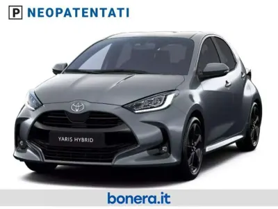 Ny Toyota Yaris Hybrid Premium 131 HK (96 kW) 2026 Grå Sedan