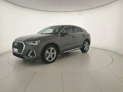 Usata Audi Q3 Sportback S-Line 193 CV (141 kW) 2024 Grigio chronos metallizzato SUV