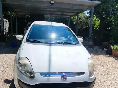 Usata Fiat Punto Evo 75 CV (55 kW) 2011 Bianco Utilitaria