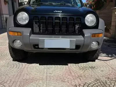 Usata Jeep Cherokee 143 CV (105 kW) 2002 Nero SUV
