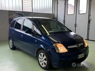 Usata Opel Meriva Cosmo 75 CV (55 kW) 2007 Blu Monovolume