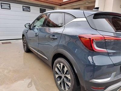 Usata Renault Captur Techno 101 CV (74 kW) 2023 Blu/azzurro SUV