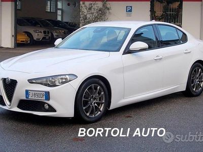 Usata Alfa Romeo Giulia Business 150 CV (110 kW) 2017 Bianco Berlina