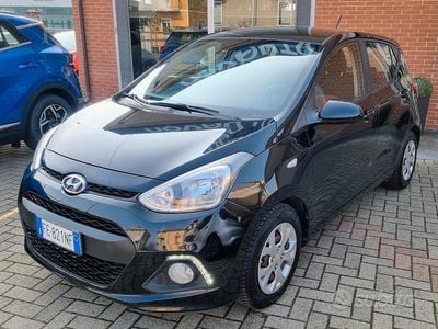 Usata Hyundai i10 Comfort 67 CV (49 kW) 2016 Blu Utilitaria