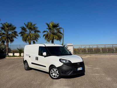 Usata Fiat Doblò 105 CV (77 kW) 2019 Bianco Monovolume