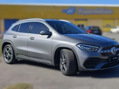 Usata Mercedes GLA200 Premium 150 CV (110 kW) 2020 Grigio SUV