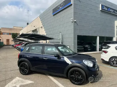Usata Mini Cooper D Countryman Business 111 CV (81 kW) 2016 Blu SUV