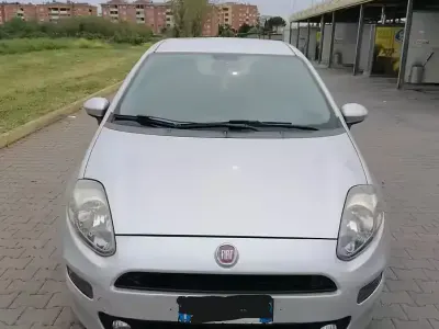 Usata Fiat Grande Punto 77 CV (56 kW) 2008 Grigio Utilitaria