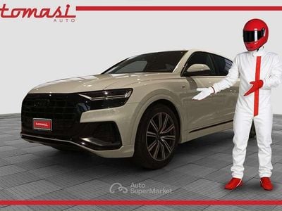 Usata Audi Q8 Sport 286 CV (210 kW) 2023 Bianco carrara SUV