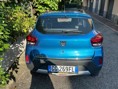 Usata Dacia Spring Comfort Plus 19 kW (26 CV) 2021 Blu/azzurro Utilitaria