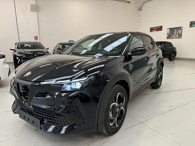 Nuova Alfa Romeo Junior Edizione Speciale 145 CV (106 kW) 2025 Nero metallizzato SUV
