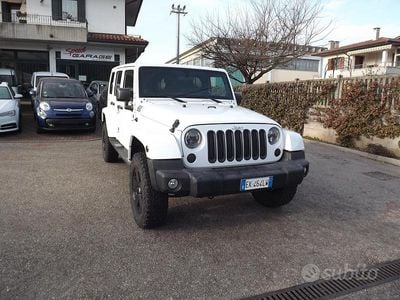 Usata Jeep Wrangler Unlimited Sahara 200 CV (147 kW) 2012 Bianco SUV
