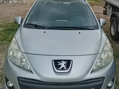 Usata Peugeot 207 73 CV (53 kW) 2009 Grigio Berlina