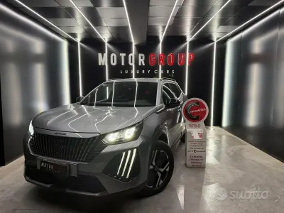 Usata Peugeot 2008 Allure 131 CV (96 kW) 2023 Grigio SUV