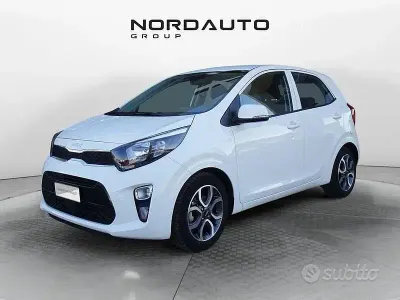 Käytetty Kia Picanto 2023 Valkoinen Viistoperä