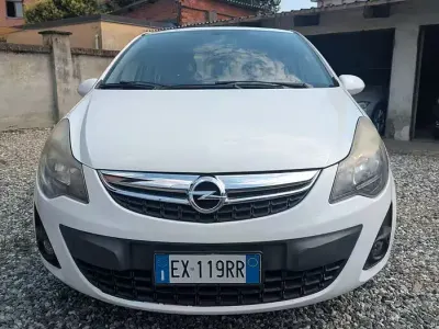 Usata Opel Corsa 90 CV (66 kW) 2015 Bianco Utilitaria