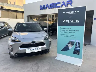Usata Toyota Yaris Cross Business Edition 92 CV (67 kW) 2022 Argento SUV