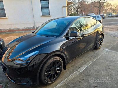 Usata Tesla Model Y RWD 219 kW (299 CV) 2023 Nero SUV