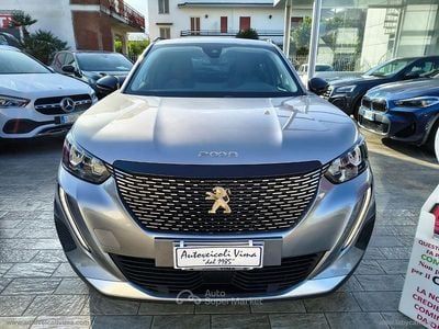 Usata Peugeot 2008 Allure 131 CV (96 kW) 2022 Grigio SUV