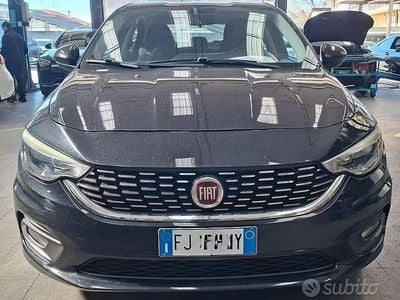 Usata Fiat Tipo Easy 120 CV (88 kW) 2017 Grigio Berlina
