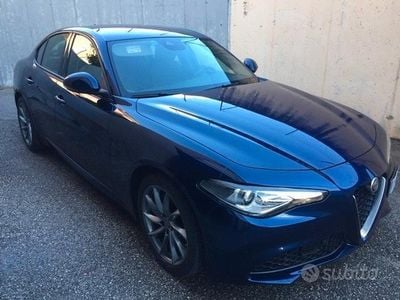 Usata Alfa Romeo Giulia 150 CV (110 kW) 2018 Blu Berlina