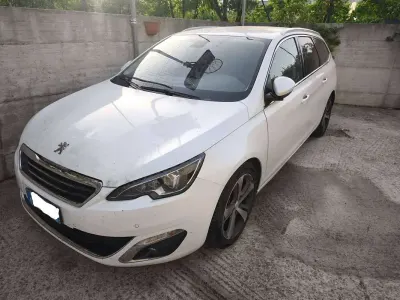 Usata Peugeot 308 SW Allure 120 CV (88 kW) 2017 Bianco Station wagon