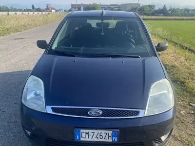 Second-hand Ford Fiesta Ghia 79 CP (58 kW) 2004 Hatchback