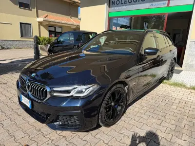 Usata BMW 530 M Sport 248 CV (182 kW) 2021 Blu Station wagon